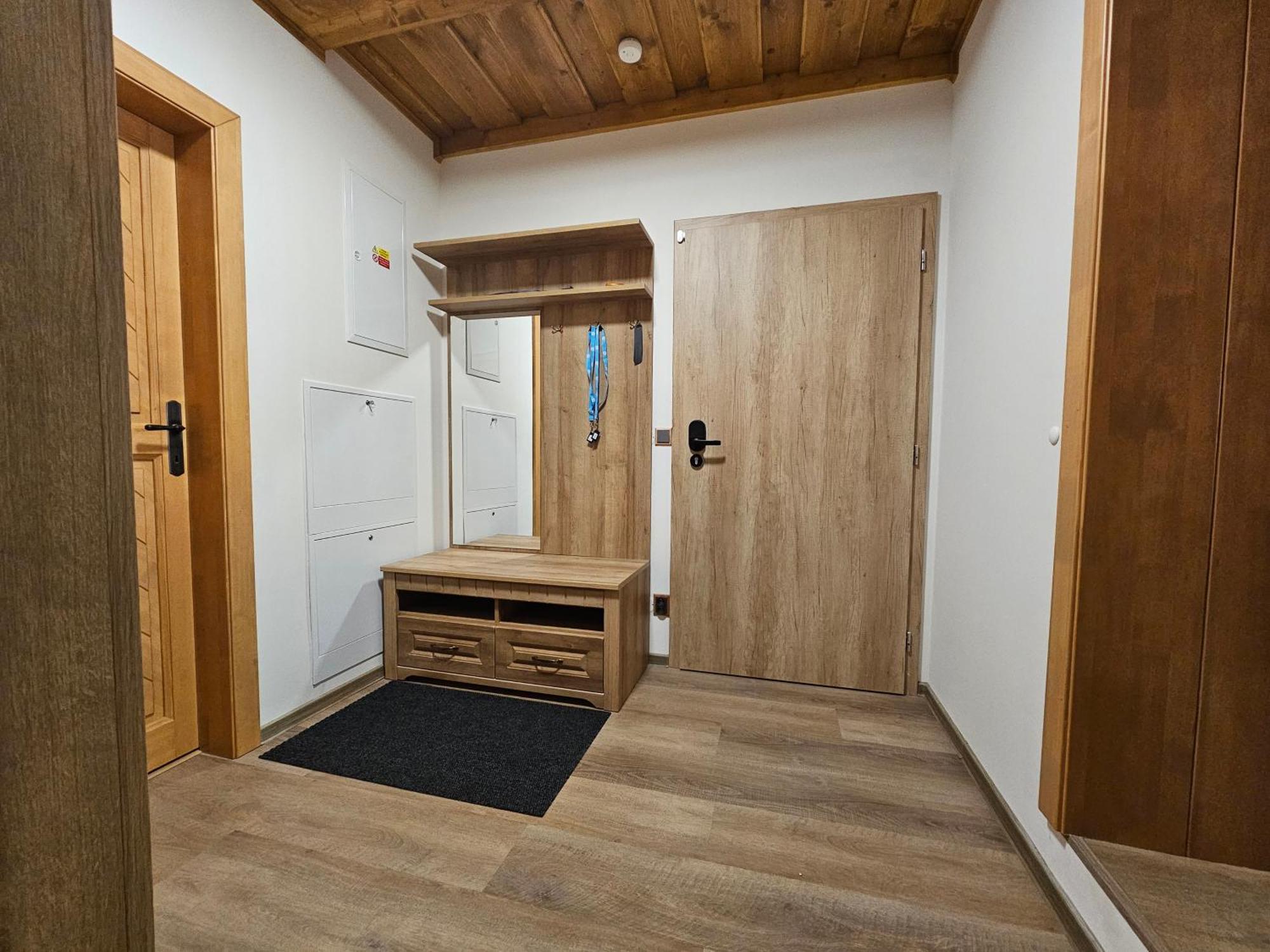 Apartmany Jezerne Velké Karlovice Cameră foto