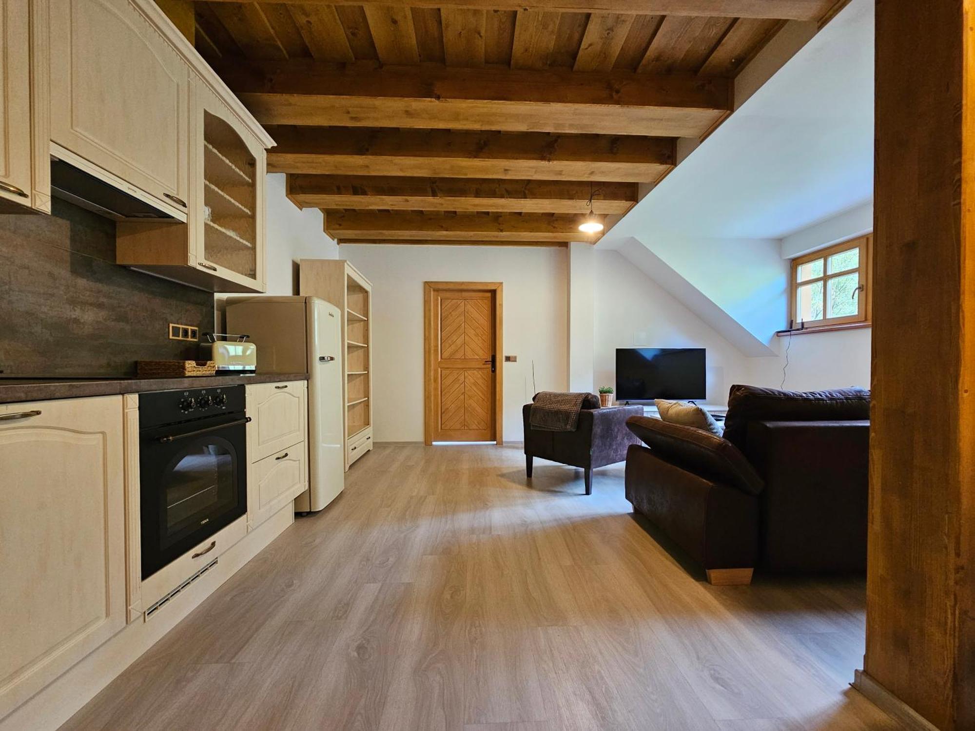 Apartmany Jezerne Velké Karlovice Cameră foto