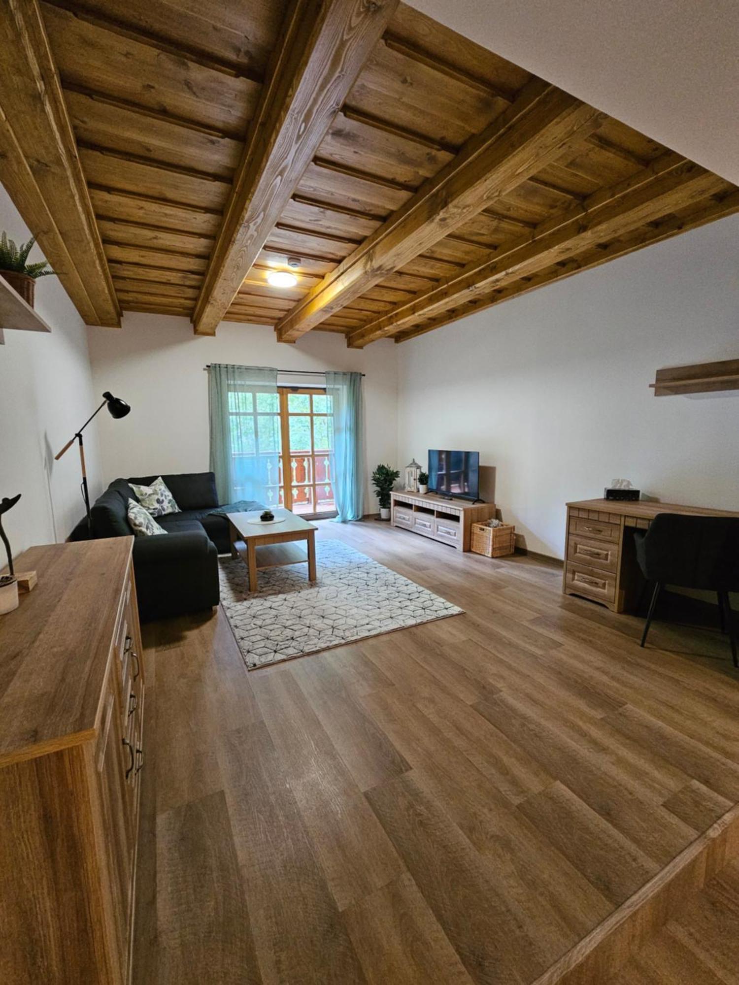 Apartmany Jezerne Velké Karlovice Cameră foto